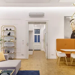 Apartment Broadway